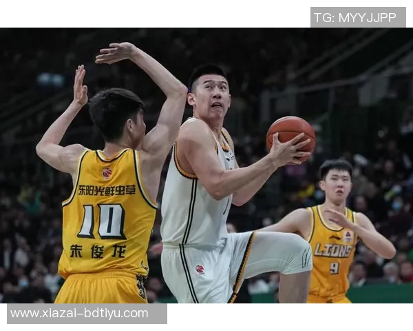 媒体人呼吁国内俱乐部重视高后卫培养应从小篮球阶段着手选拔优秀前锋